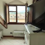 Appartamento Mansardato In Centro.