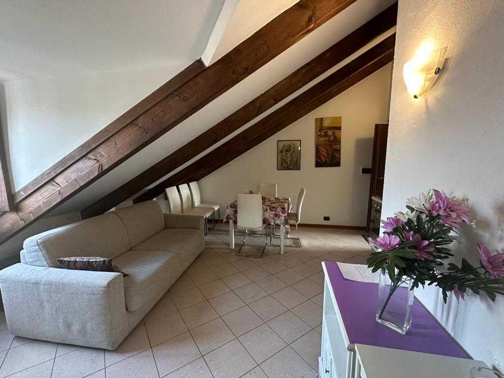 Mansardato In Centro. Apartment *